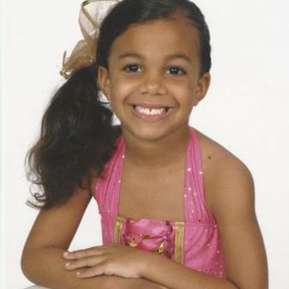 Child small bright pink and gold costume - Picture 2 of 6